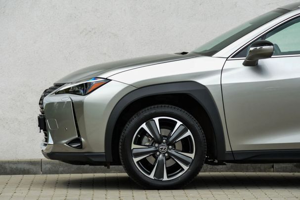 Lexus UX 250h 135 kW image number 22