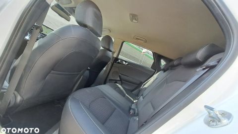 Car image 37