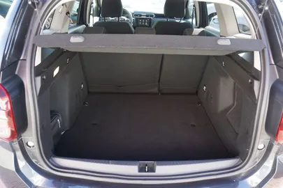 Car image 37