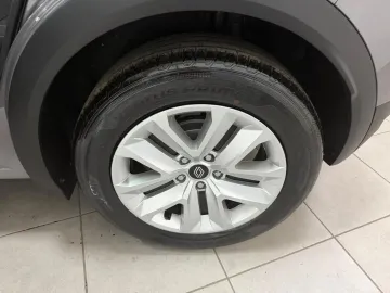 Car image 29