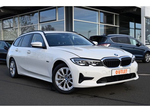 BMW 330 Touring 185 kW image number 2