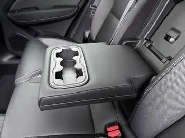 Car image 48