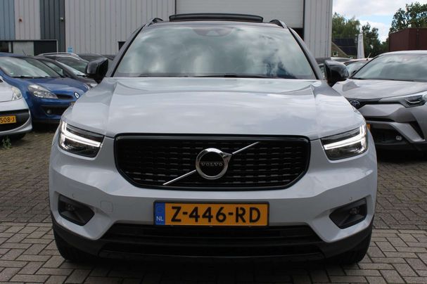 Volvo XC40 Recharge R T4 Design 155 kW image number 3