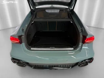 Car image 30
