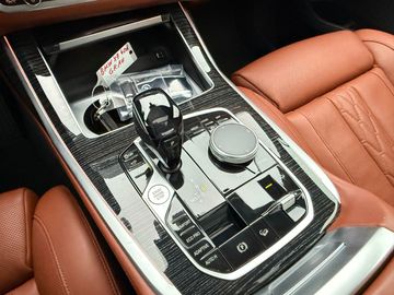 Car image 37