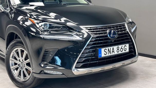 Lexus NX 300 h AWD 146 kW image number 23