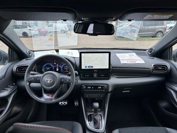 Car image 12