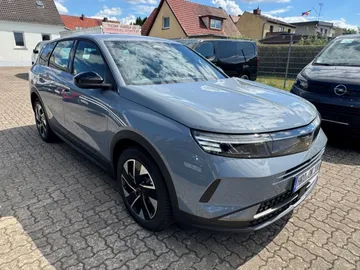Car image 22