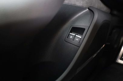 Car image 38