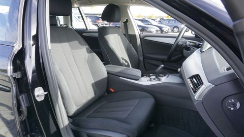 Car image 31