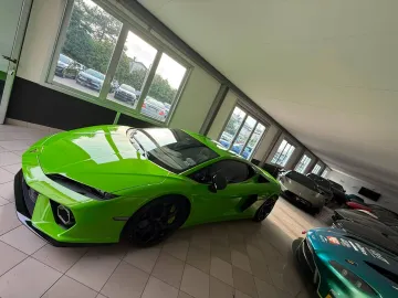 Car image 25