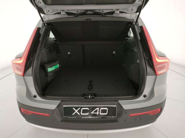 Volvo XC40 T2 Essential 95 kW image number 25