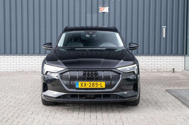 Audi e-tron 55 quattro Advanced 300 kW image number 3