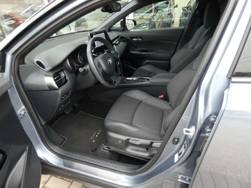 Car image 10