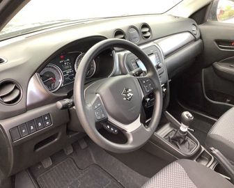 Car image 10