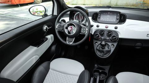 Car image 15