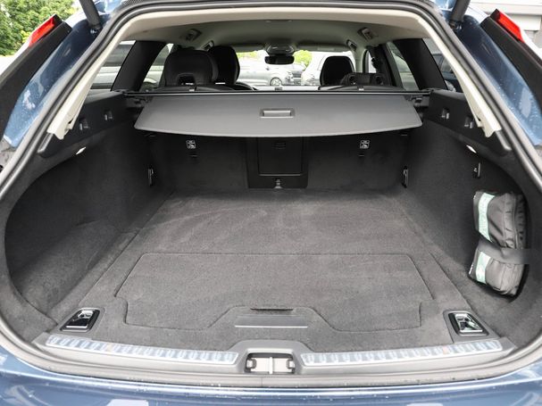 Volvo V90 B4 Plus 145 kW image number 9