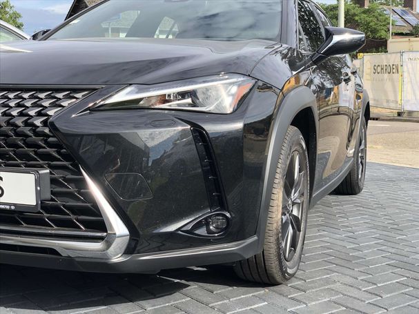 Lexus UX 250h 135 kW image number 37