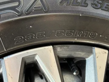 Car image 42