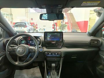 Car image 10