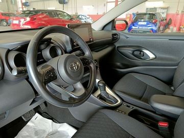 Car image 12