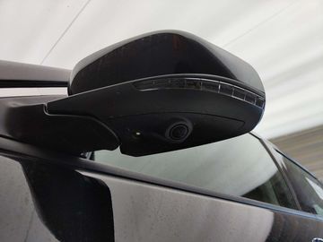 Car image 37