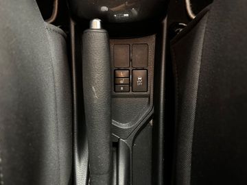 Car image 30