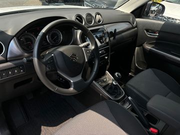 Car image 11