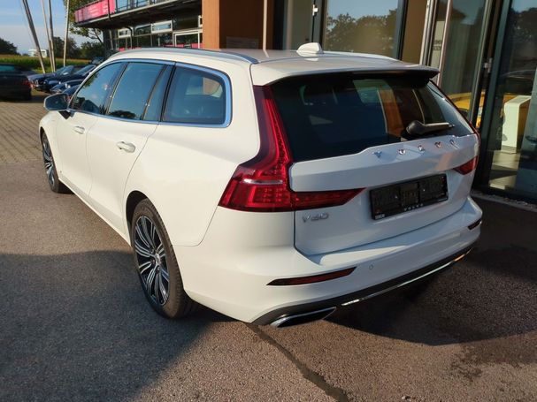 Volvo V60 Inscription Expression AWD Recharge 251 kW image number 4