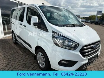 Car image 4