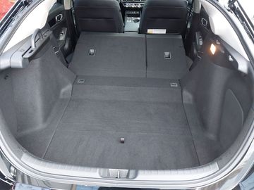 Car image 27