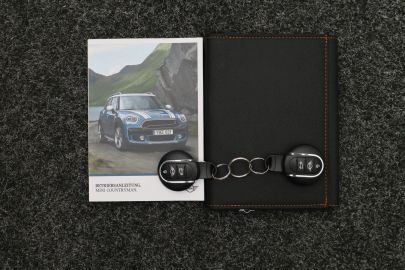Car image 49