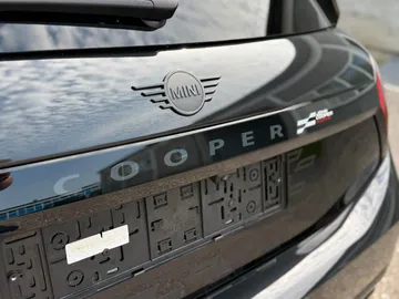 Car image 39