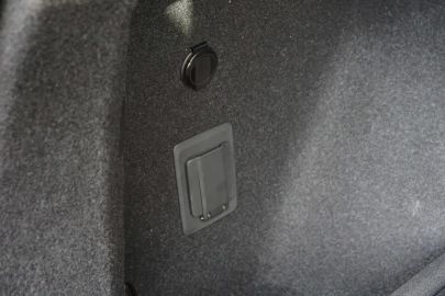 Car image 39