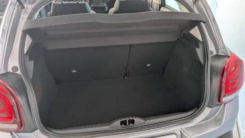 Car image 37