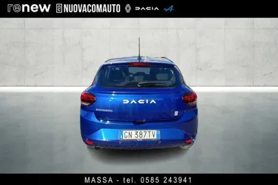 Car image 4