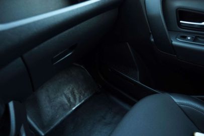 Car image 31