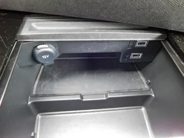 Car image 31