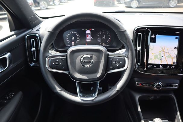 Volvo XC40 T3 Geartronic 120 kW image number 13