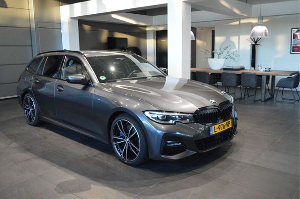 BMW 330i Touring 190 kW image number 2