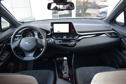 Car image 11