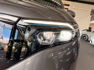 Car image 29