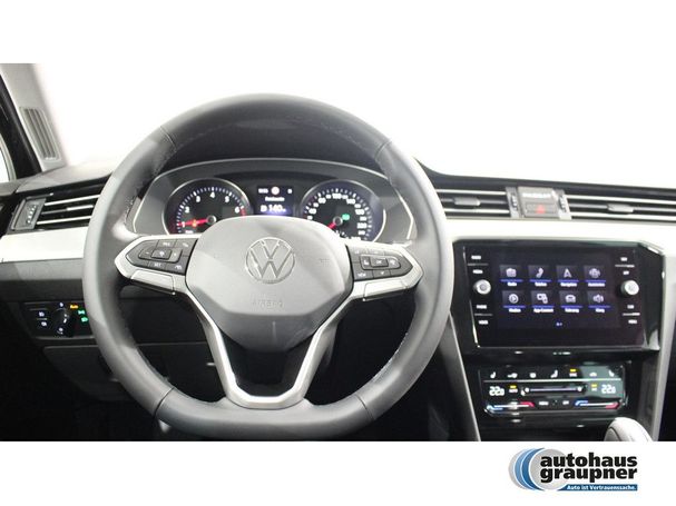 Volkswagen Passat Variant 1.5 TSI Elegance DSG 110 kW image number 13