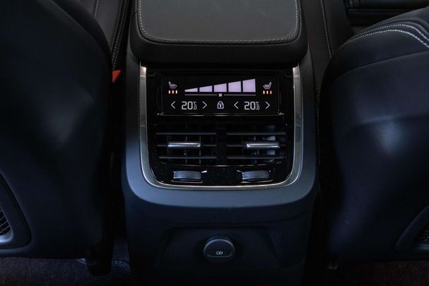 Volvo XC90 T8 Recharge AWD 335 kW image number 41