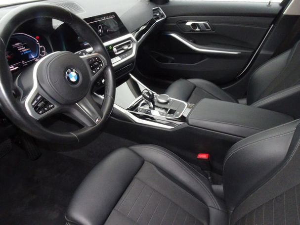 BMW 320 Touring e M Sport 150 kW image number 10