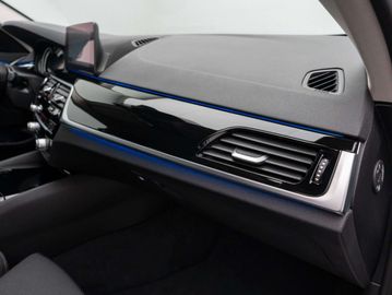 Car image 37