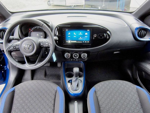 Toyota Aygo X 1.0 53 kW image number 8