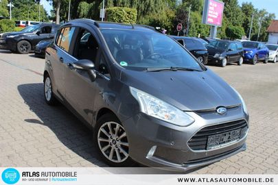 Car image 25
