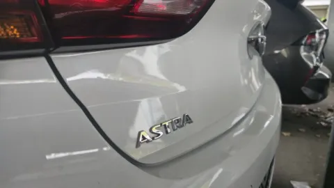 Car image 29