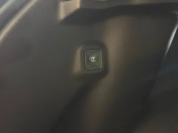 Car image 41